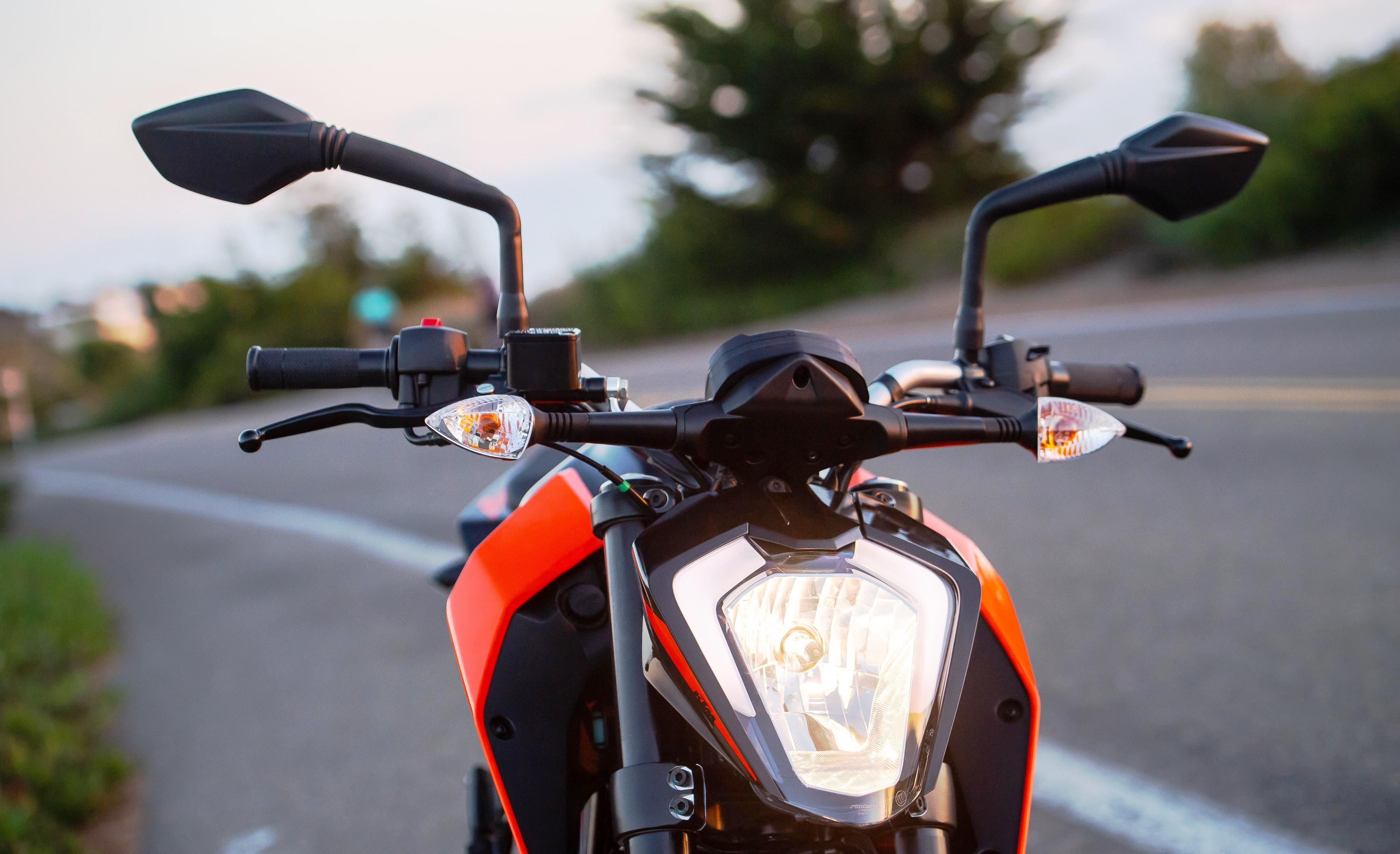 Ktm 200 duke bs6 on road price sale